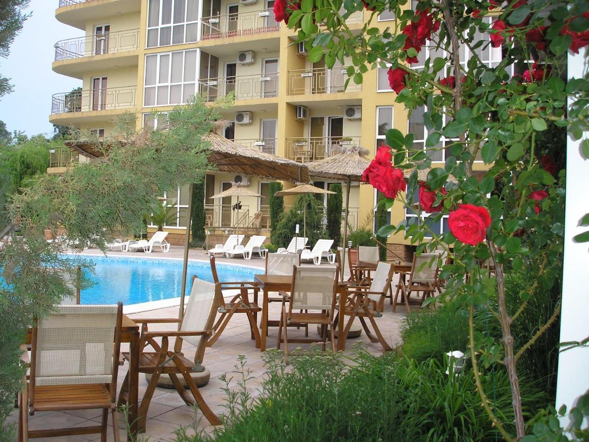 Joya Park Apartments Sables d'or Extérieur photo