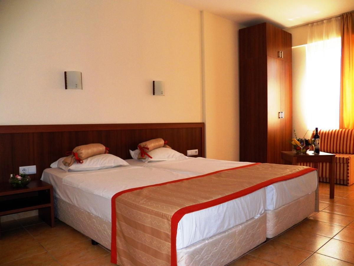 Joya Park Apartments Sables d'or Extérieur photo