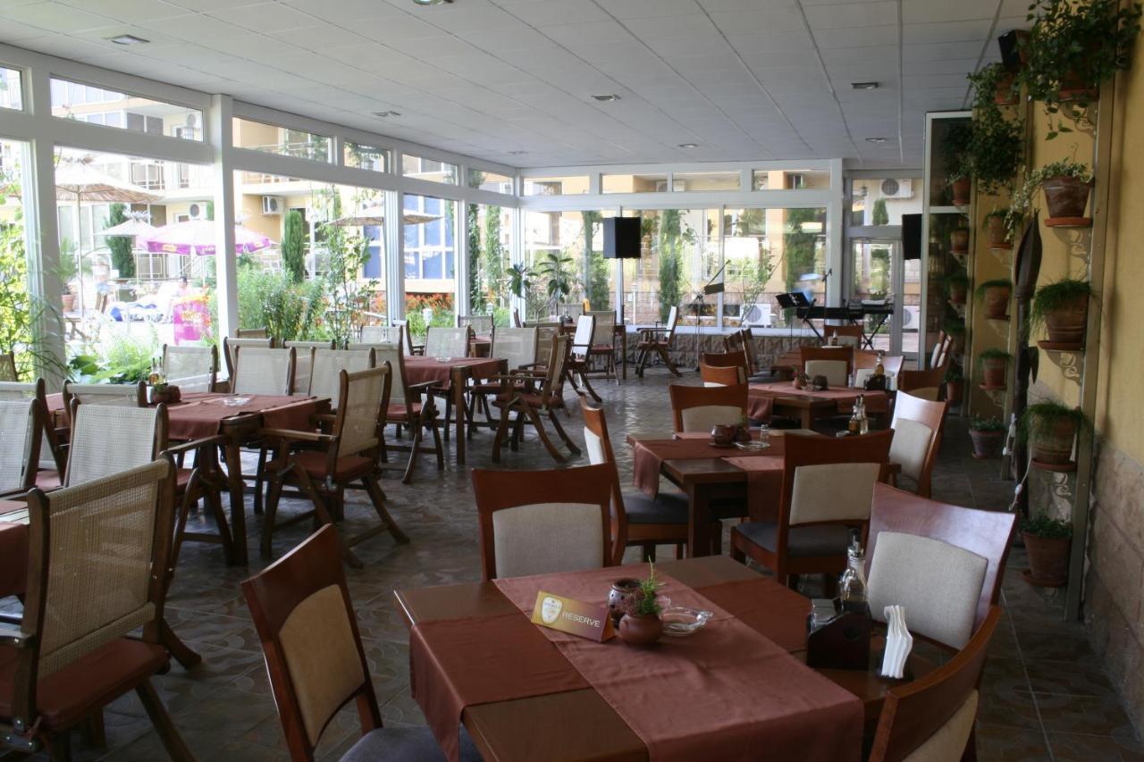 Joya Park Apartments Sables d'or Extérieur photo